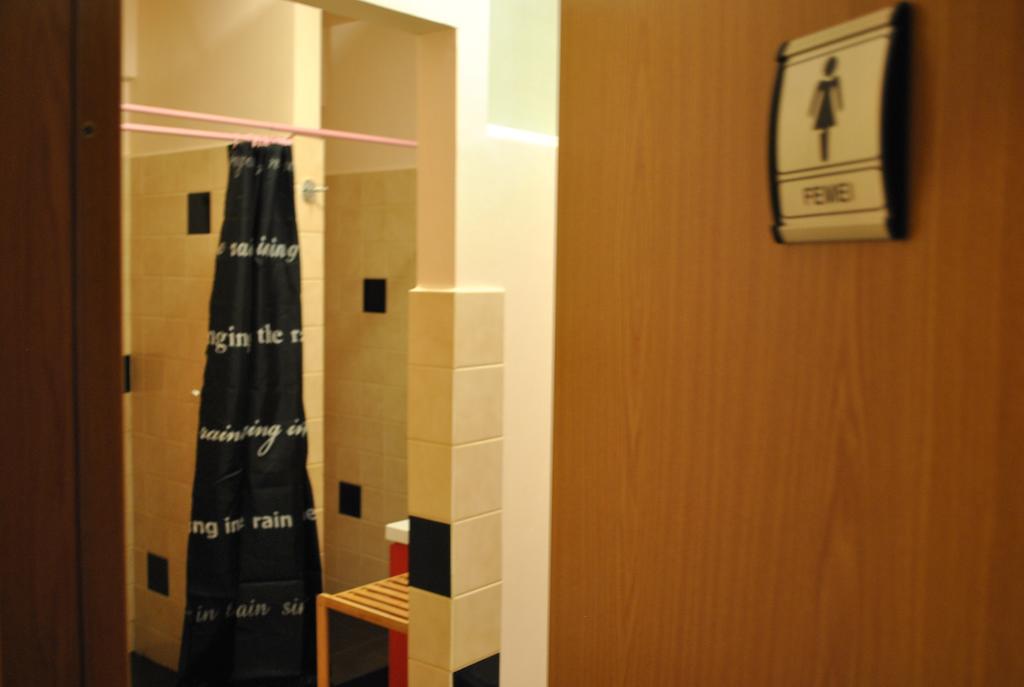 Vogue Hostel Βουκουρέστι Δωμάτιο φωτογραφία
