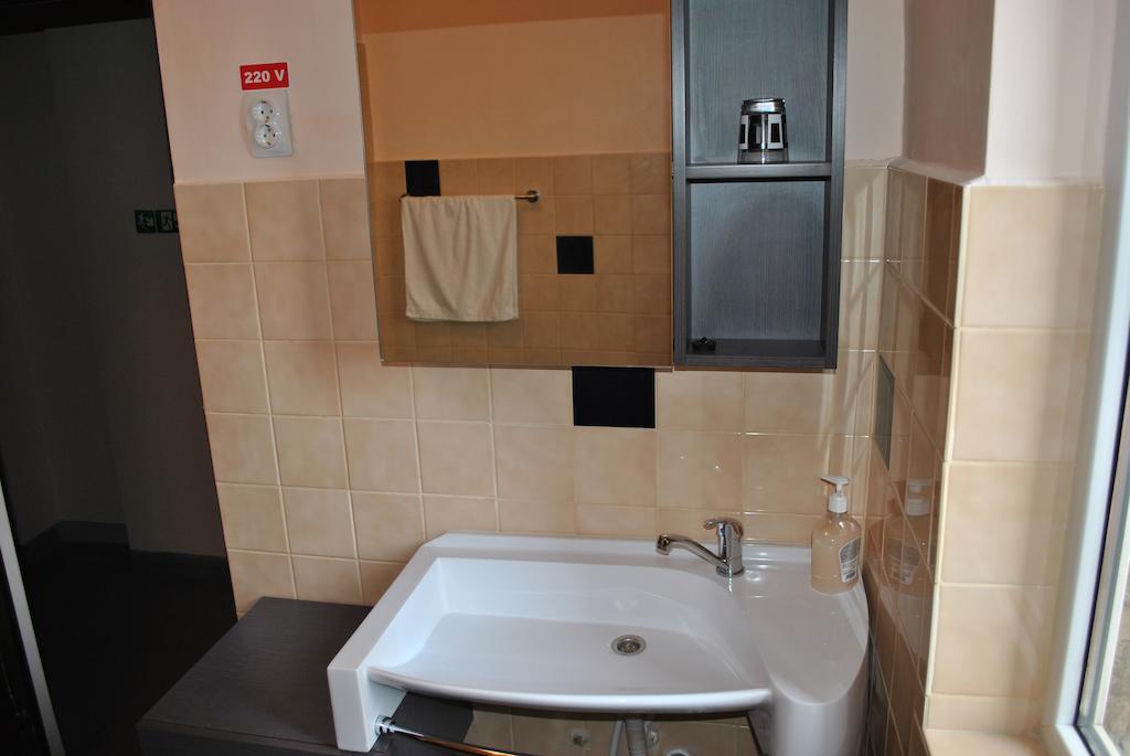 Vogue Hostel Βουκουρέστι Δωμάτιο φωτογραφία